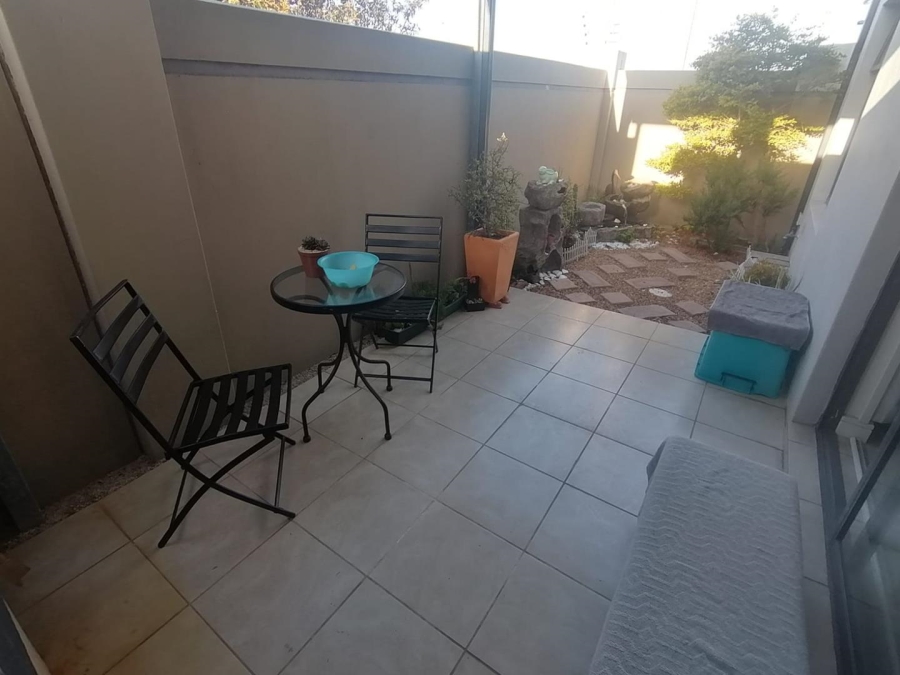 2 Bedroom Property for Sale in Muizenberg Western Cape